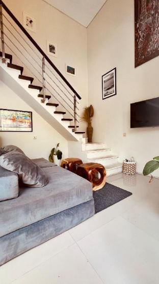 Modern Villa near Seminyak & Canggu – Large Pool Villa in North Kuta