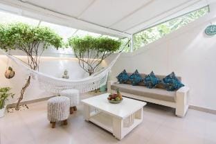 Private 1 bdrm apartmnt new renovated monthly deal Vacation rental in North Kuta