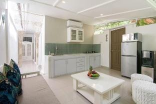 Private 1 bdrm apartmnt new renovated monthly deal Vacation rental in North Kuta
