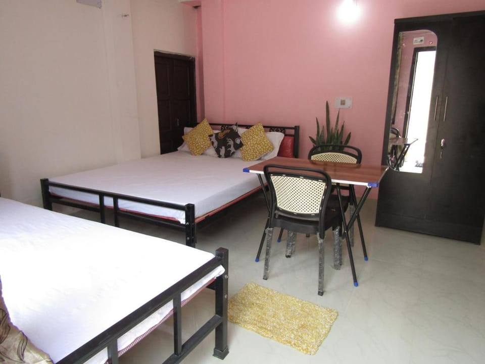 Cozy Home Stay Apartment in Bangladesh