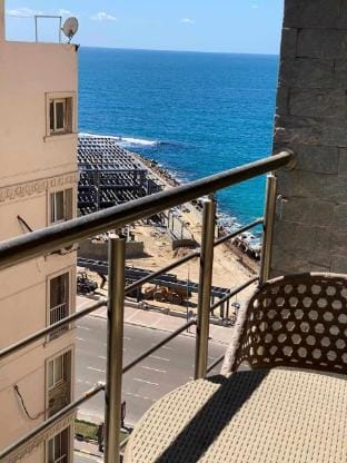 loran 11 Apartment in Alexandria