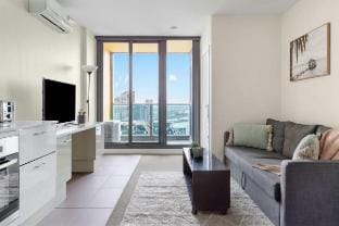Southern Cross Gem: Modern Home with Harbour Views Vacation rental in Melbourne