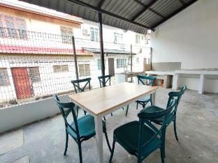 JB Town Centre Tasek Family Homestay 6 Bed 12 Ppl Vacation rental in Johor Bahru