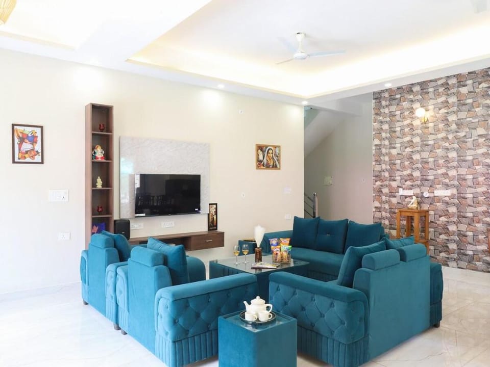 Alaya Stays 3 BHK with Lush Garden & Gazebo -Avasa Vacation rental in Uttarakhand