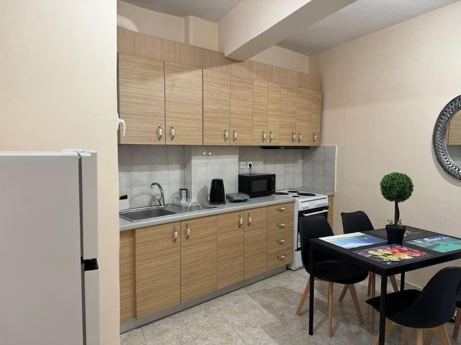 Happy Flat Next to the Metro Apartment in Athens