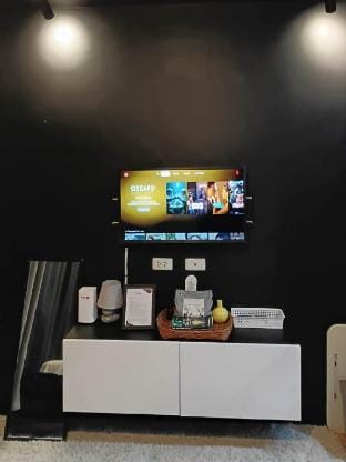 Budget Monochrome FREE Wifi, Netflix and Pool Apartment in Cagayan de Oro