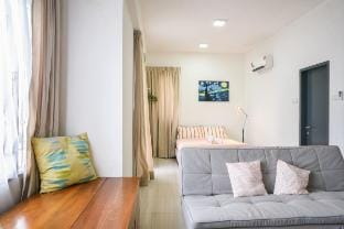 Da Men Residence A09#4 BRT/Sunway Best for Couple Apartment in Subang Jaya