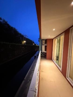Grand carribian 2-Bedroom Condo with pool Vacation rental in Pattaya City