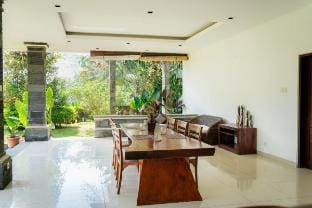 Spacious 2 Bedroom Private Pool Villas Vacation rental in Payangan