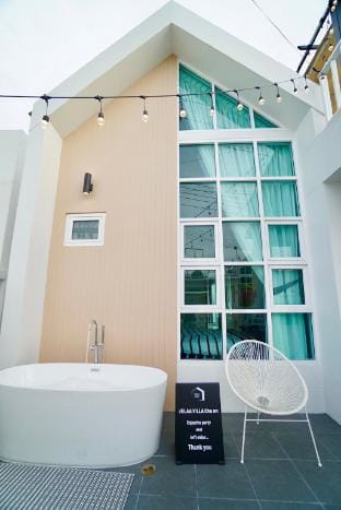 VELAA VILLA CHA AM Villa in Thailand