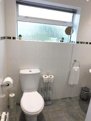 Newly refurbished 3 bedroom home in East Kilbride Vacation rental in East Kilbride