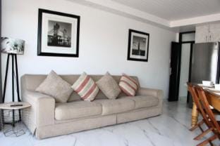 Sea and Mountain View Apartment  Apartment in Cape Town