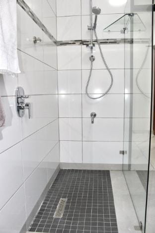 Sea and Mountain View Apartment  Apartment in Cape Town