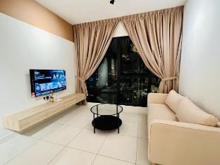 Mosaic Southkey Home Suite 32 by Habitas 【Netflix】 Vacation rental in Johor Bahru