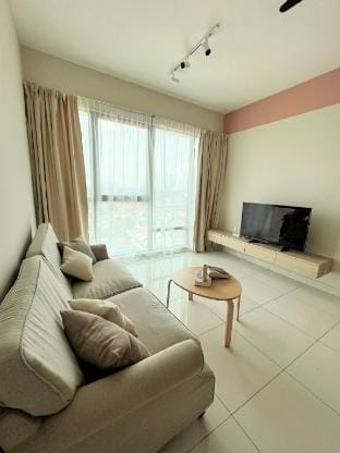 Mosaic Southkey Home Suite 17 by Habitas 【Netflix】 Vacation rental in Johor Bahru