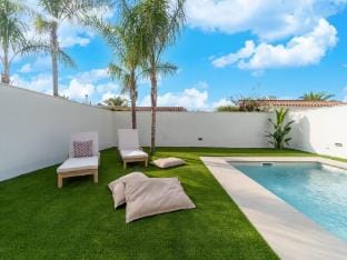 Sunny Villa by Platja Ardiaca Vacation rental in Cambrils