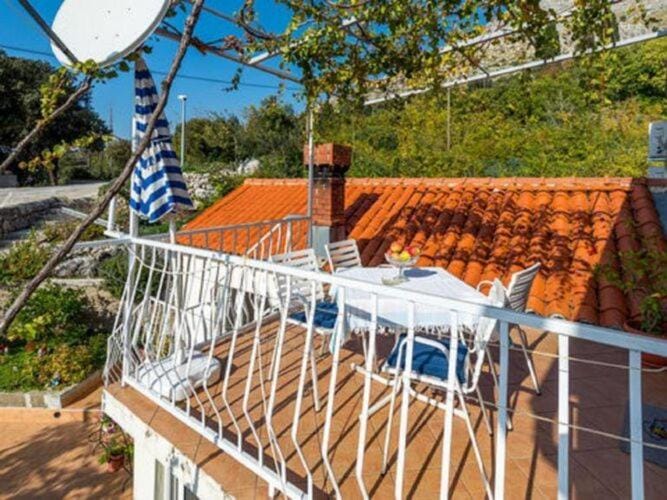 Guest House Fontana - Two Bedroom Apartment with Terrace and Sea View Apartment in Dubrovnik-Neretva County