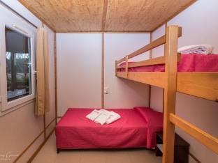 Amazing bungalow with parking Vacation rental in Garraf