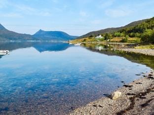 person holiday home in Botnhamn Vacation rental in Nordland, Norway
