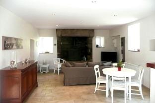 Stone House in Brittany near Morlaix Bay Vacation rental in Finistere