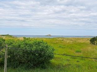 m from the sandy beach, holiday house, Ploudalmezeau Vacation rental in Ploudalmézeau