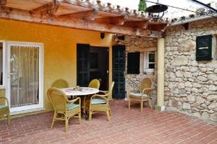 Holiday home with garden furniture Apartment in Pla de Mallorca