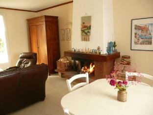 Holiday Home in Treompan near Sandy Beaches Vacation rental in Ploudalmézeau