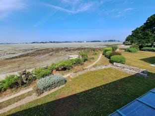 Relax with Sea Views Every Morning Apartment in Finistere