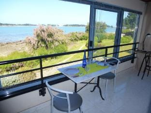 Relax with Sea Views Every Morning Apartment in Finistere