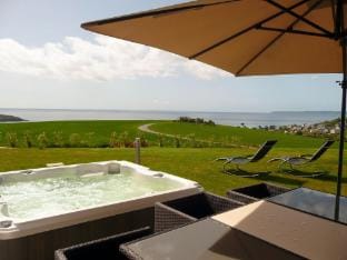 Villa in Telgruc-sur-Mer with Sea Views  Jacuzzi Vacation rental in Crozon
