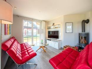 Reetdachhaus am Bodden mit Sauna Vacation rental in Mecklenburg-Vorpommern, Germany