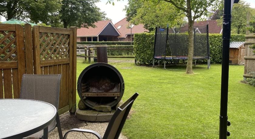 Reihenhaus in Strackholt mit beheiztem Pool Apartment in Lower Saxony, Germany