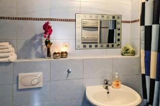 Appartements mit Terrasse am Kummerower See in Sommersdorf Apartment in Mecklenburgische Seenplatte