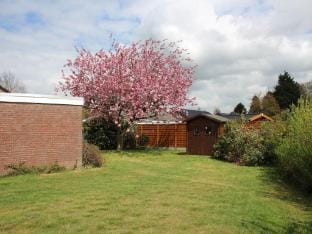 Bungalow in Berumbur nahe Norddeich Strand Vacation rental in Lower Saxony, Germany