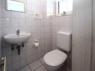 Gemuetliche Doppelhaushaelfte in Nessmersiel Meer, Garten und Erholung Vacation rental in Lower Saxony, Germany