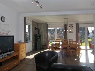 Komfortables Ferienhaus in Friedrichskoog-Spitze Vacation rental in Friedrichskoog