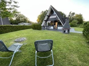 Ferienhaus mit Sauna in Burhave. Vacation rental in Butjadingen