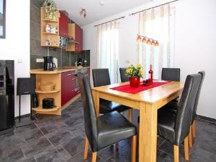 Doppelhaushaelfte am Hafen von Neuendorf Vacation rental in Mecklenburg-Vorpommern, Germany
