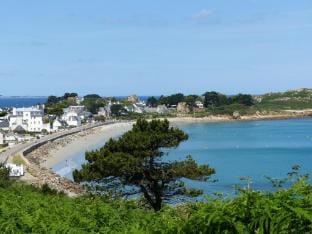 Breton holiday home with fantastic sea views Vacation rental in Plougasnou