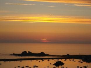 Port-Blanc Beach Cottage in Plougasnou Vacation rental in Plougasnou