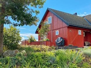 person holiday home in EYDEHAVN Apartment in Norway