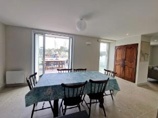 Charming Breton holiday home right by the sea Vacation rental in Plougasnou