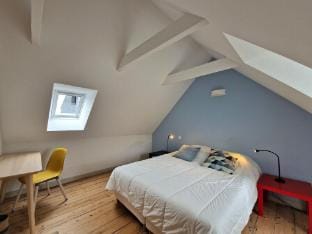 Charming Breton holiday home right by the sea Vacation rental in Plougasnou