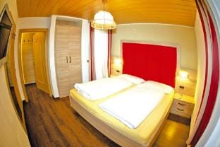 Apartment in Val Gardena near Ski Slopes Apartment in Santa Cristina Gherdëina