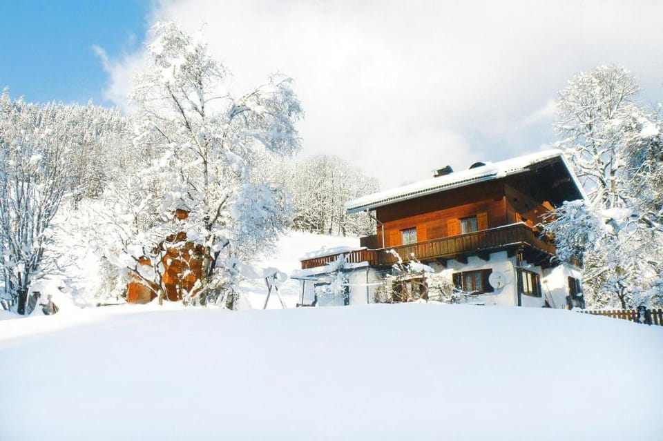 Apartment in Huttau near Ski Amade Slopes Apartment in Salzburgerland