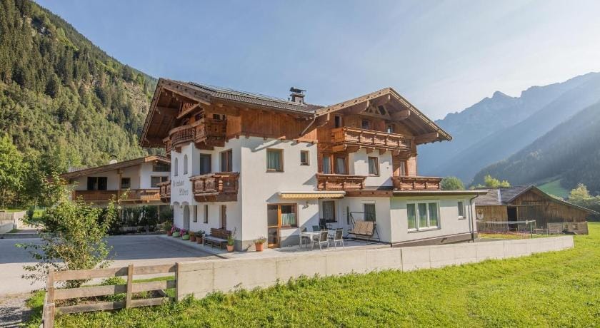 Flat with sep. entrance Hotel in Neustift im Stubaital