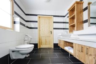 Chalet in Gaal by Ski Slopes  Bathing Pond Vacation rental in Styria