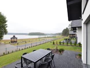 Cottage by Kiedrowickie Lake with Boat Access Vacation rental in Pomeranian Voivodeship