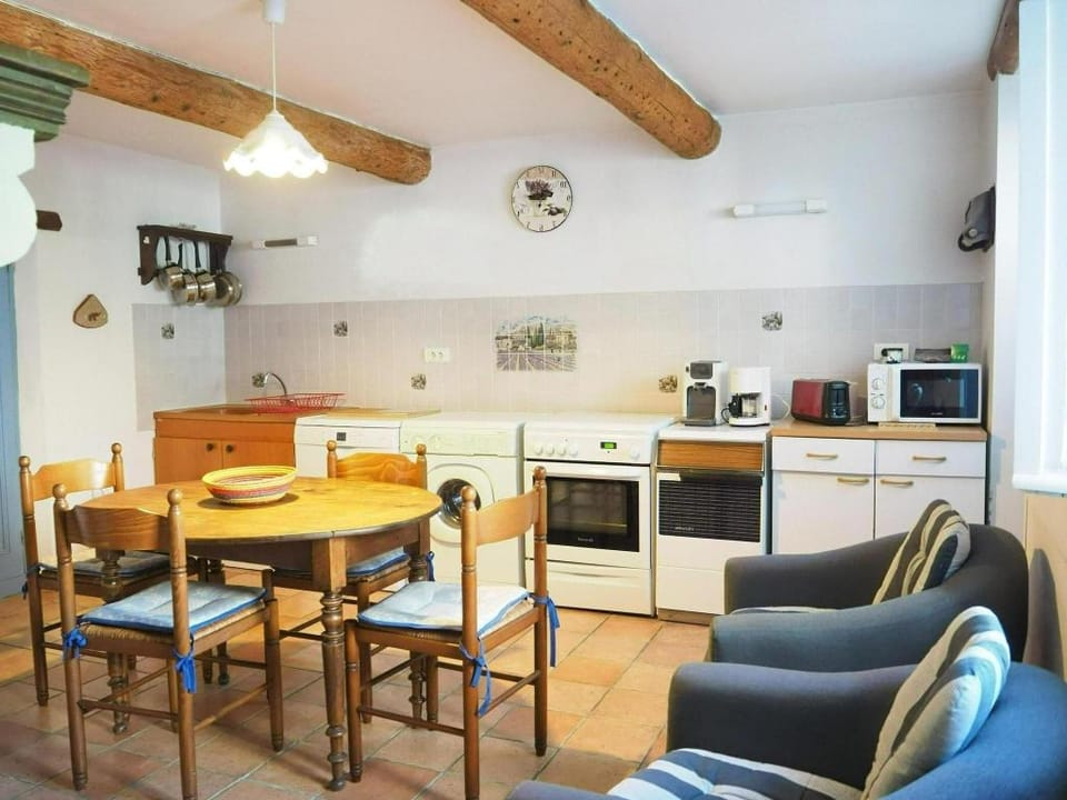 Sunny Provence Home with Terrace Apartment in Provence-Alpes-Côte d'Azur