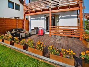 Lakeside holiday home, private garden Vacation rental in West Pomeranian Voivodeship, Poland
